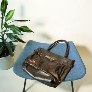 Elegant Brown Leather Handbag